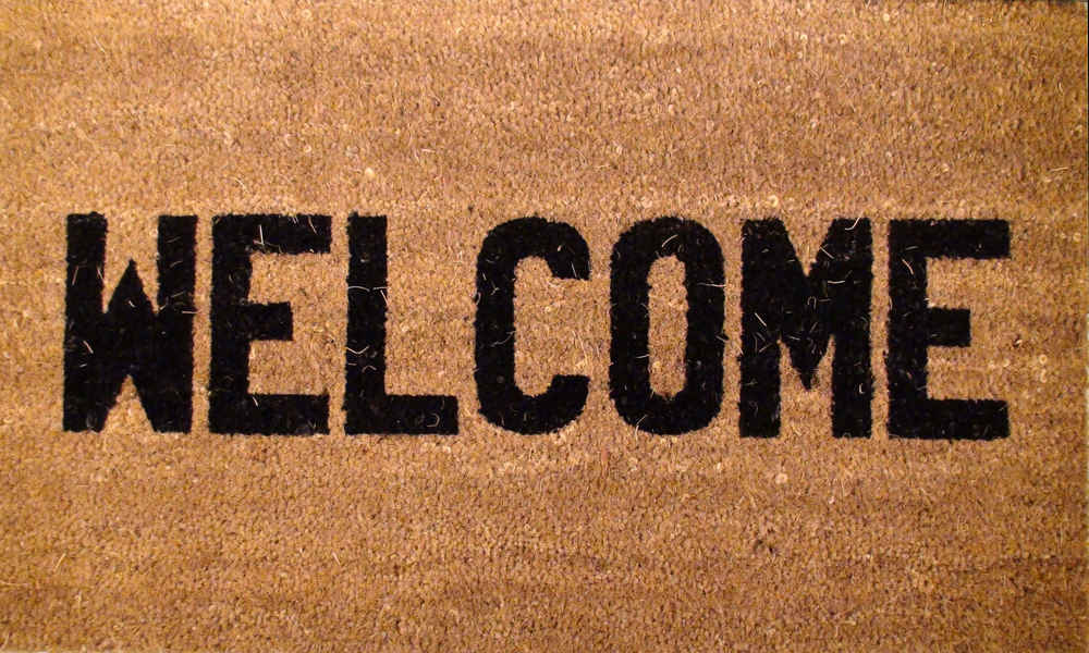 Roll Out the Welcome Mat: Six Ways Signage Can Benefit Tourism